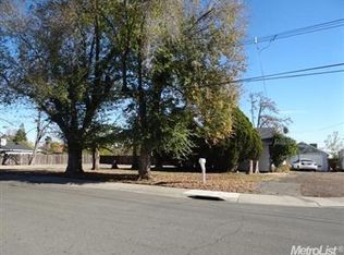 6921 27th St, Sacramento, CA 95822