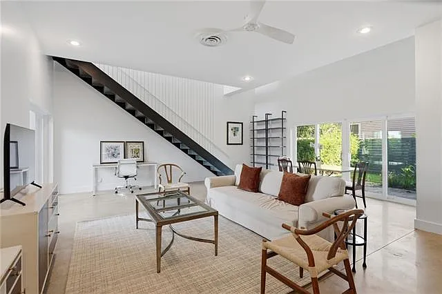 5301 Laurel St #A — Photo 4