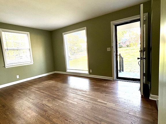 3rd image of 205 Graylynn Dr
