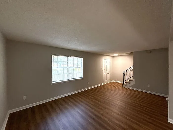 10953 Park Rd — Photo 2