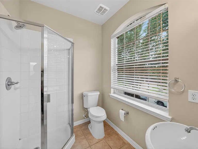 2411 Horned Owl Dr — Photo 32