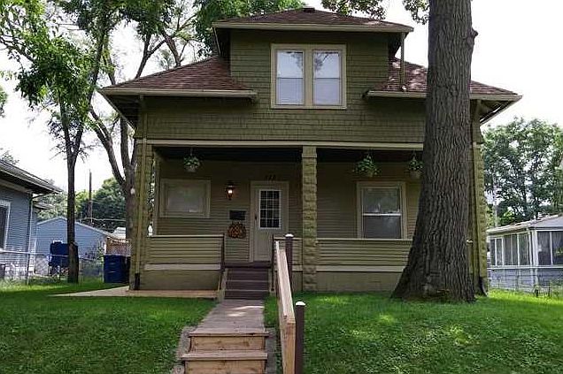 1st image of 922 Clinton Ave
