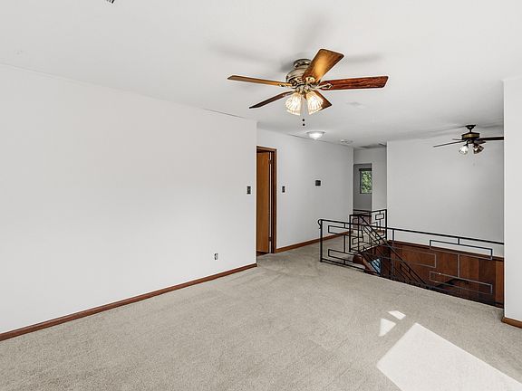 4th image of 3114 92nd St