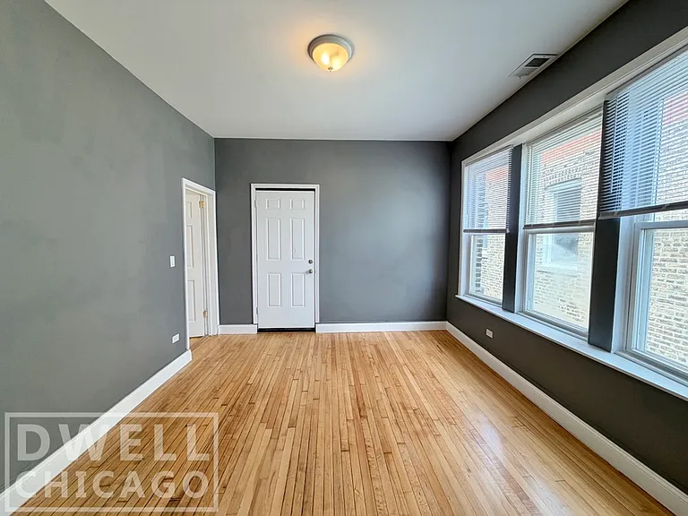 735 N Christiana Ave #2RR — Photo 4