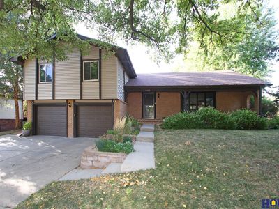 2411 S Canterbury Ln, Lincoln, NE, 68512