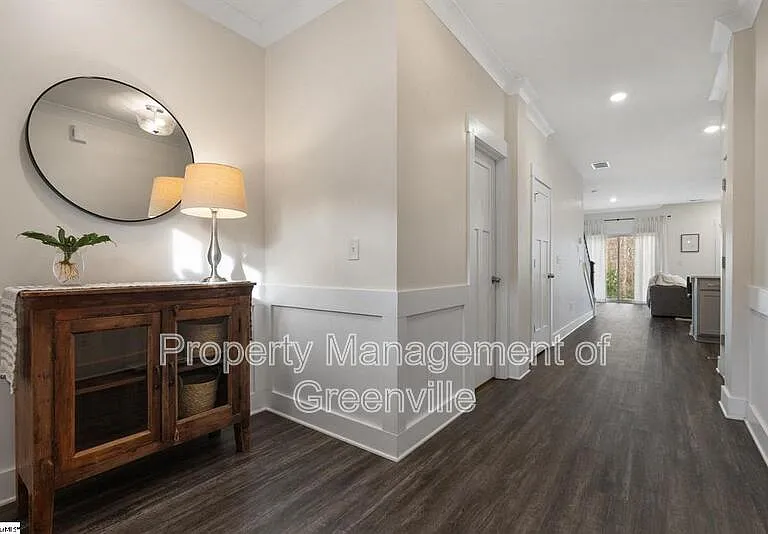 100 Grey Oak Trl — Photo 4