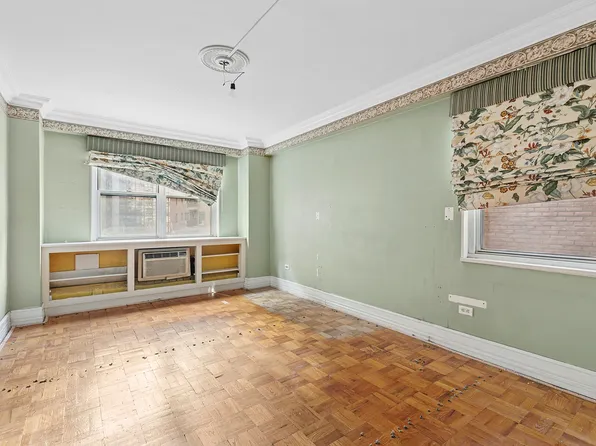 1175 York Avenue image 8 of 10