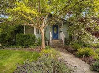 847 NW 5th St, Grants Pass, OR 97526