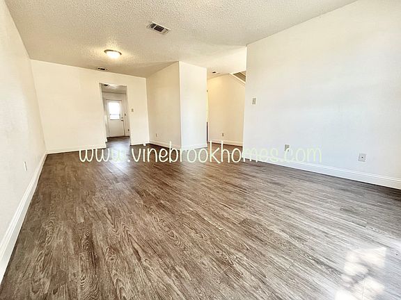 4th image of 2230 Saint Francis Ct