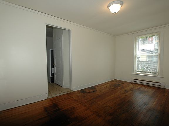 2nd image of 1203 Mifflin St #2