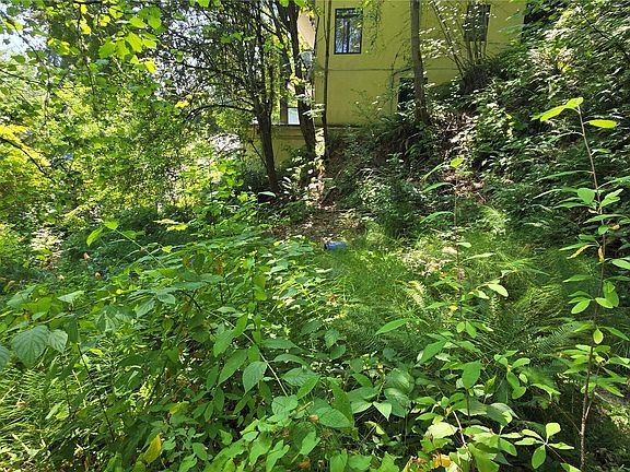 3rd image of 501 33rd Avenue S