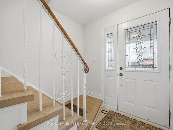 3rd image of 3334 Enniskillen Cir