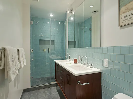 Sold by Sotheby's International Realty | media 19