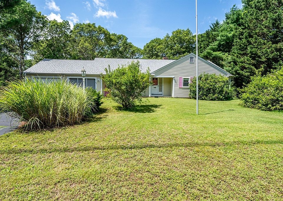 1st image of 61 White Oak Trl