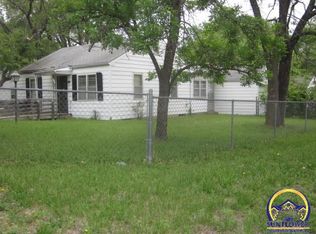 1926 SE Illinois Ave, Topeka, KS 66607