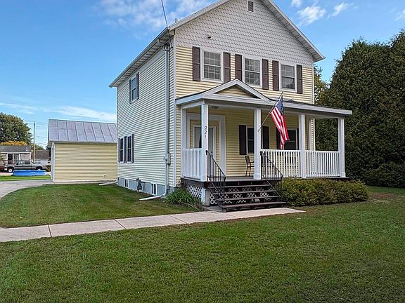 2nd image of 221 Bridge St