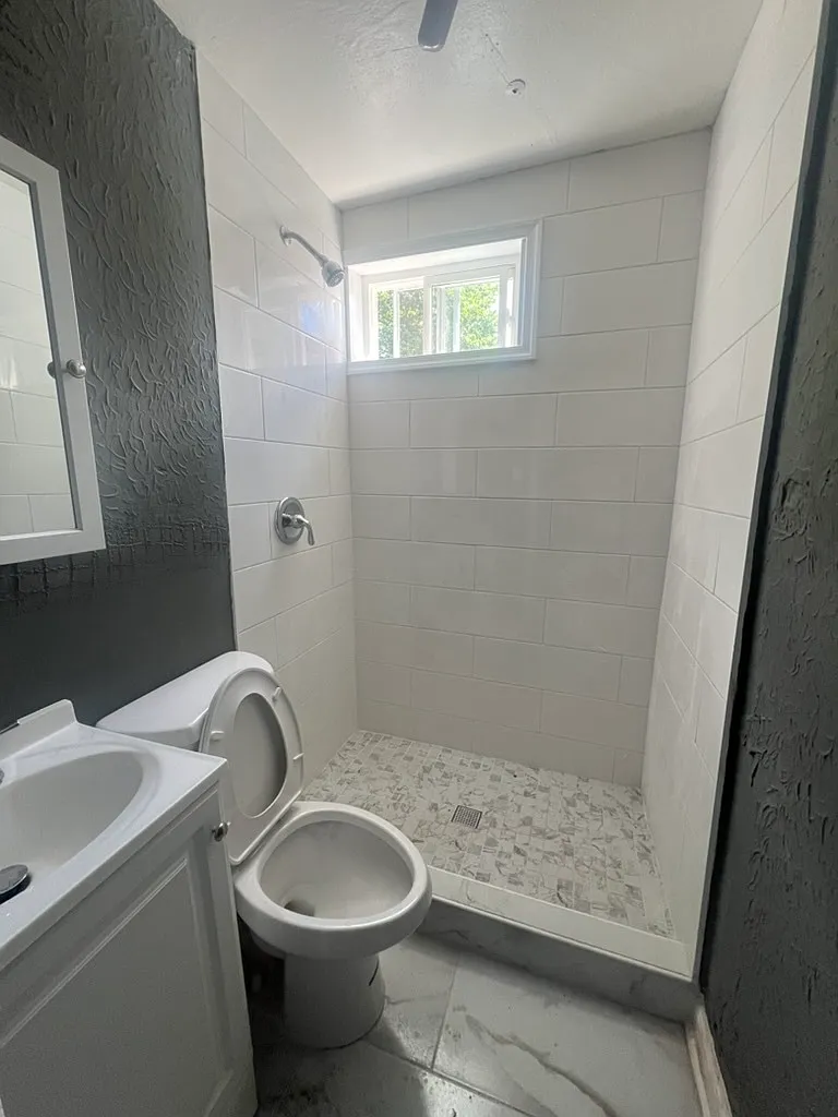 1307 Hanson Street - 1 — Photo 4