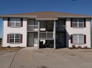 1000 NE Lindsay Ave APT C, Lees Summit, MO 64086