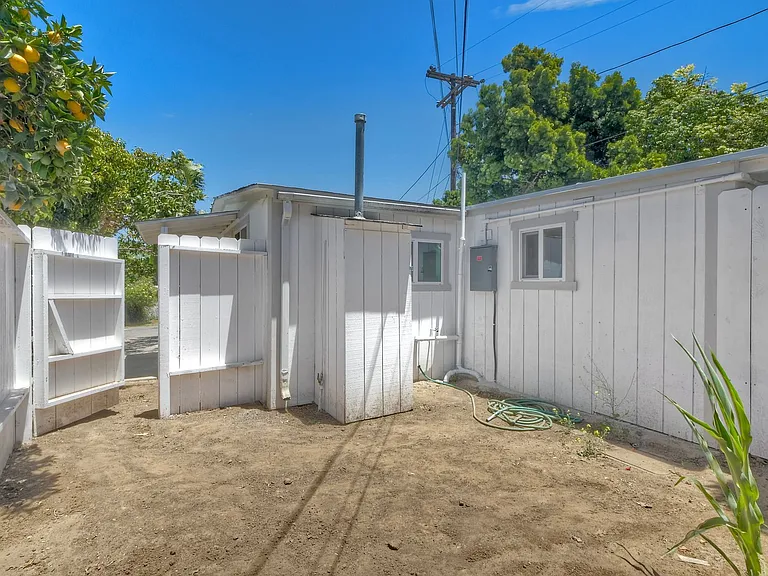 4108 Mission Ave — Photo 19