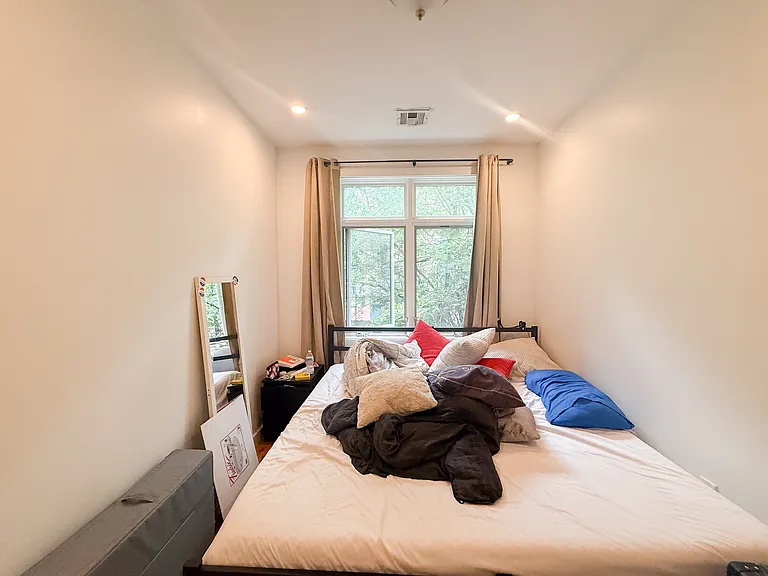 596 Quincy St #2 — Photo 6