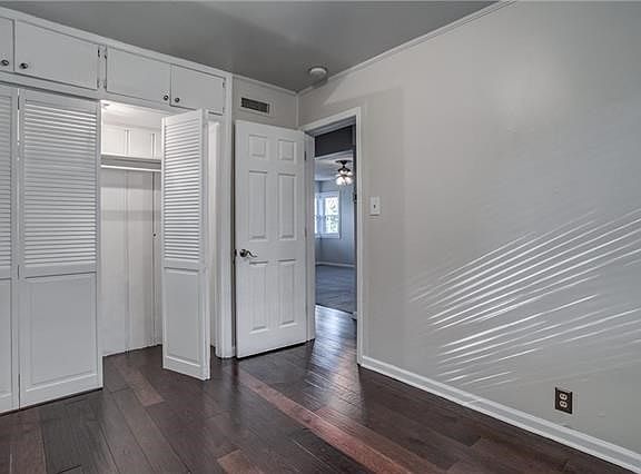 4th image of 4649 Haskell Ave