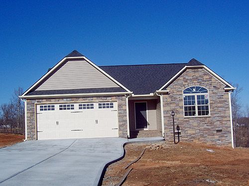 2nd image of 146 Poplar Ridge Dr