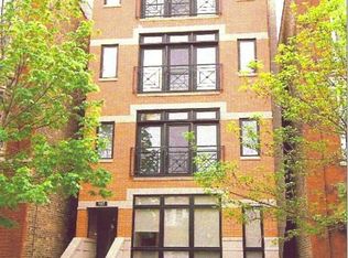 907 S Miller St APT 2, Chicago, IL 60607