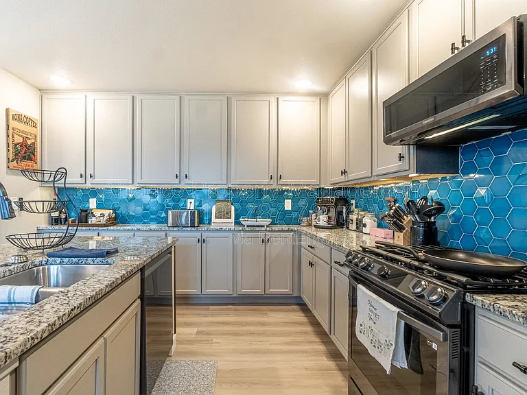 10477 Luneth Dr — Photo 8
