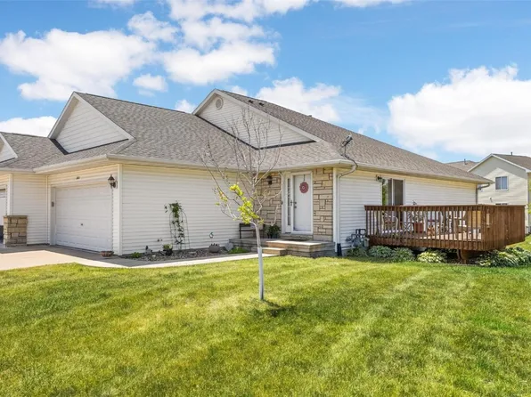 3600 Stoneview Cir SW, Cedar Rapids, IA 52404