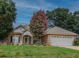 86 Homewood Dr, Millbrook, AL 36054