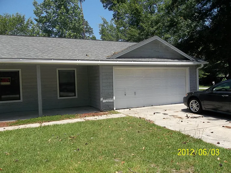 100 Creekwood Cir — Photo 2