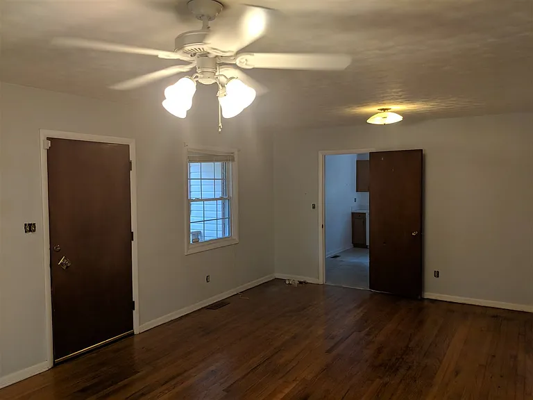 1030 Marys Dr — Photo 4