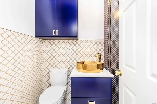 Rented by Re/Max In The City | media 10