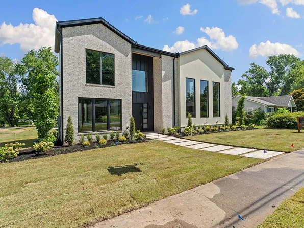 903 NE 2nd St, Bentonville, AR 72712