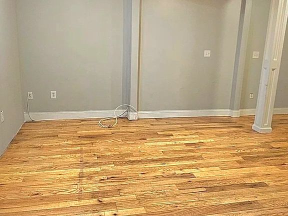 4th image of 28 E Grand Ave #Bb