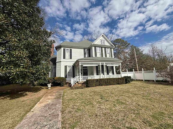 3rd image of 738 Nellie Ave