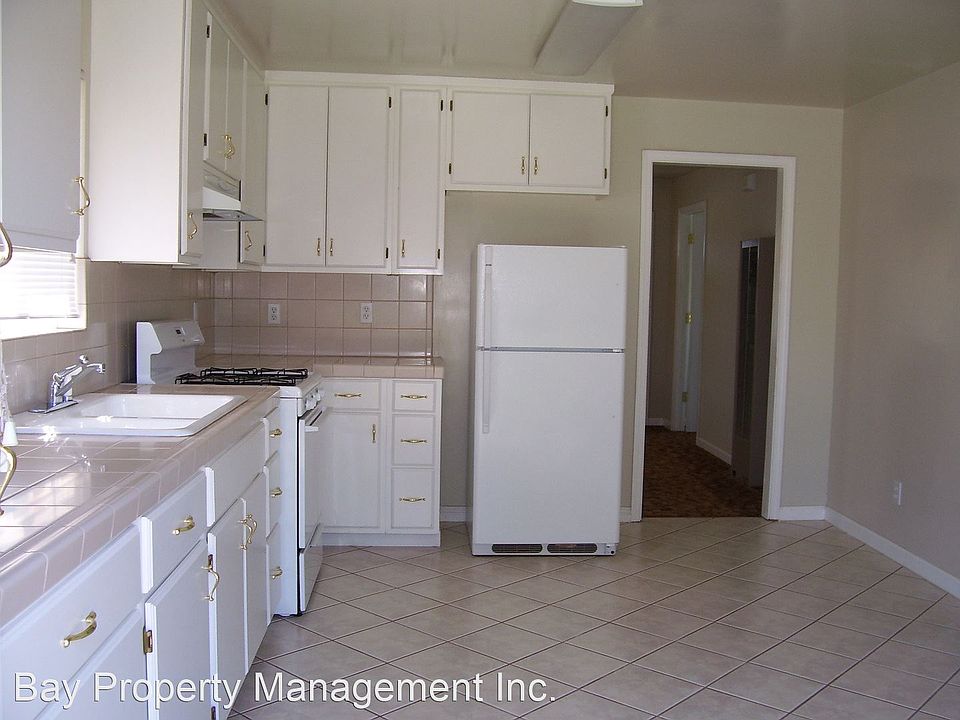 2nd image of 1001 Palm Ave