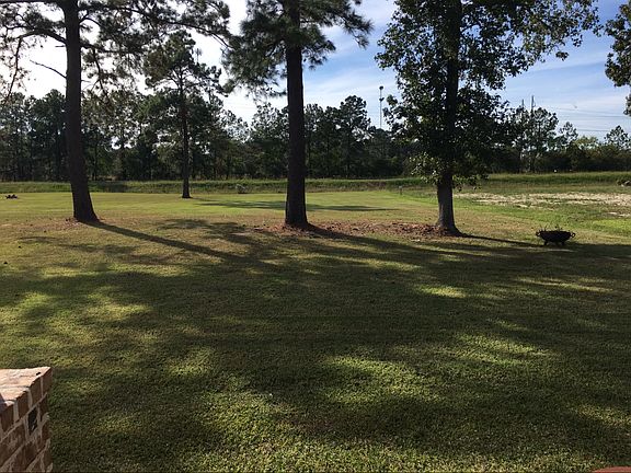 3rd image of 150 Lauren Dr