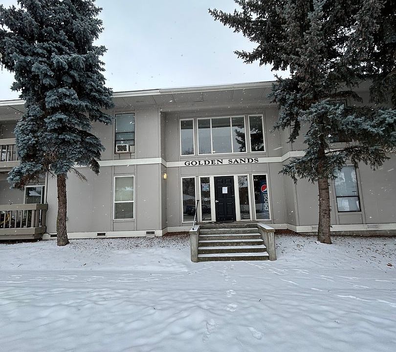 Golden Sands Apartments Woodard Properties LLC 230 W Broadway St