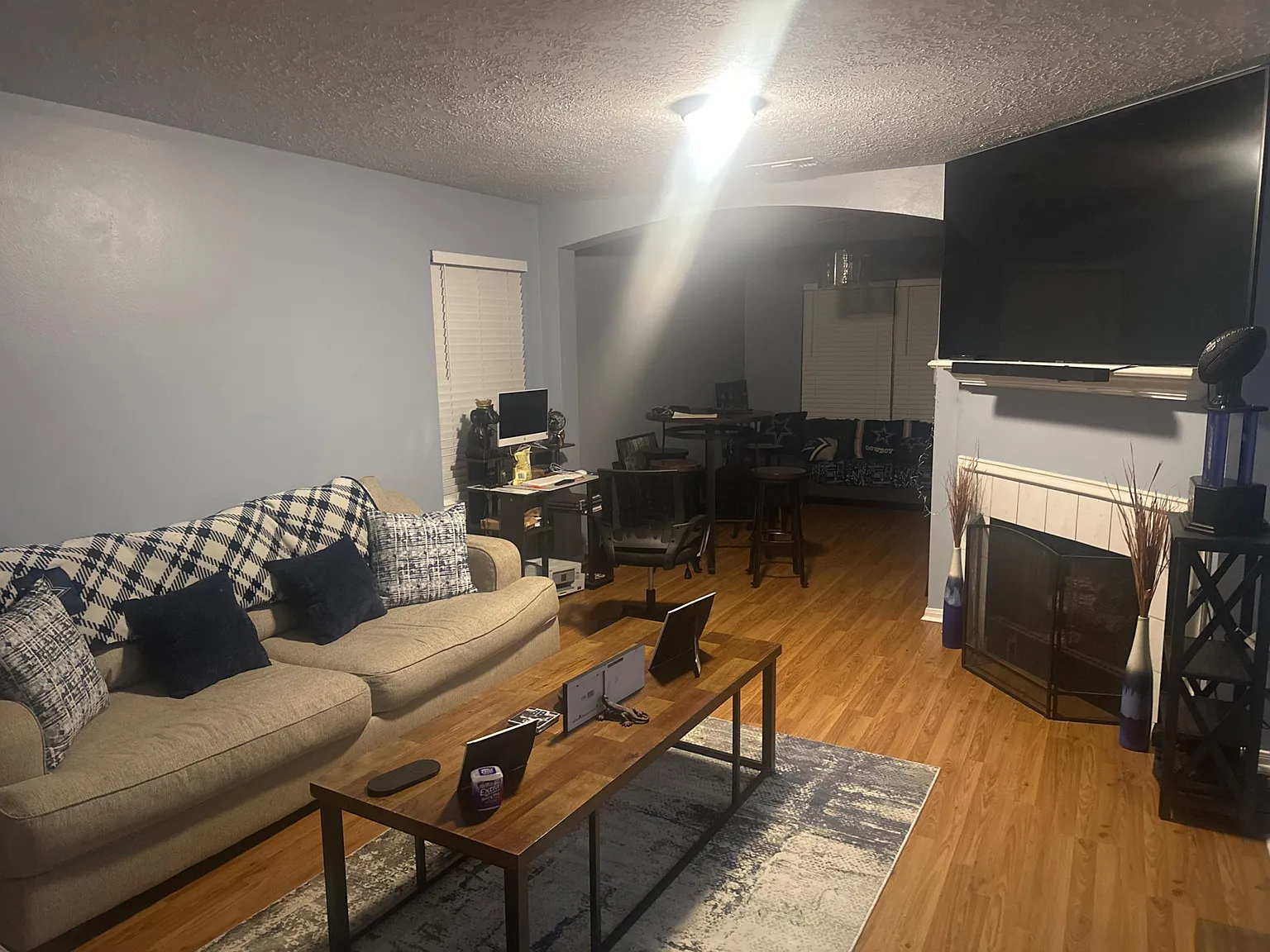 3 bed, 1.5 bath, 2100 sqft, $936 — Photo 3