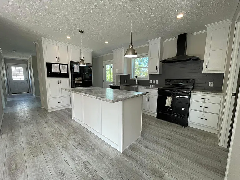 710 Spangler Dr — Photo 9