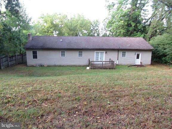 3rd image of 1626 Mount Rose Ave