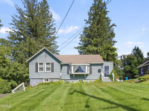 83 Summer St, Lanesborough, MA 01237