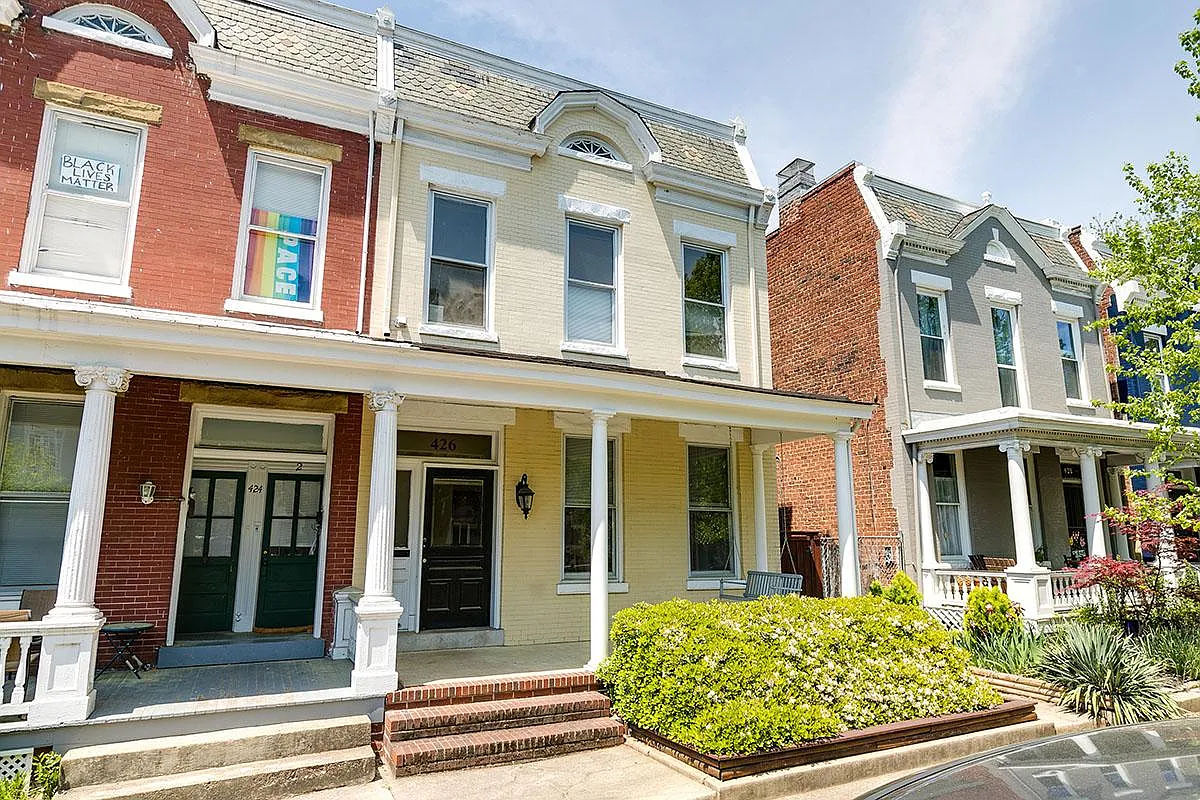 1 bed, 800 sqft, $1,700 — Photo 1