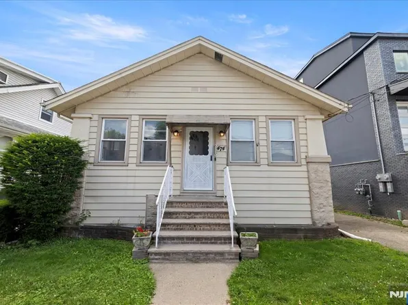 474 Lincoln Ave, Cliffside Park, NJ 07010