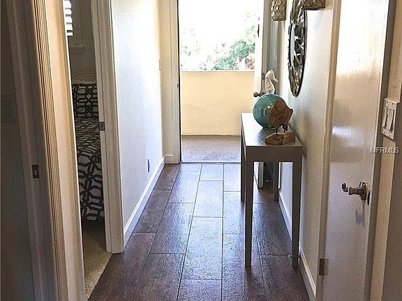5th image of 512 W Venice Ave APT 303