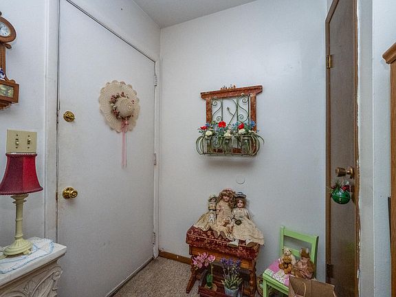 4th image of 9044 Kephart Ln