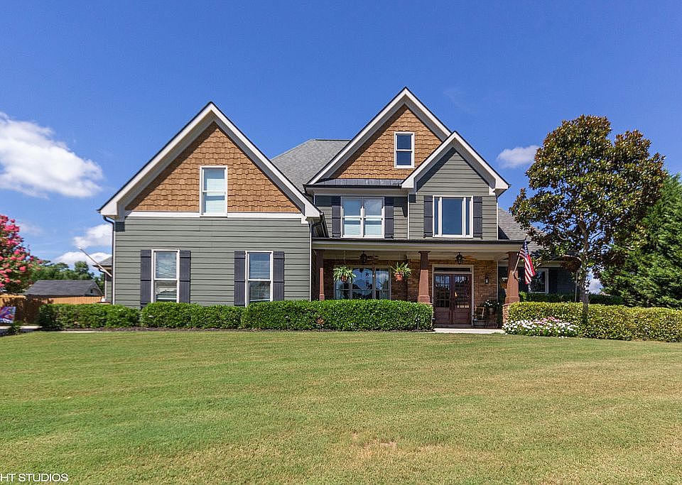 1st image of 136 Sawtooth Oak Dr