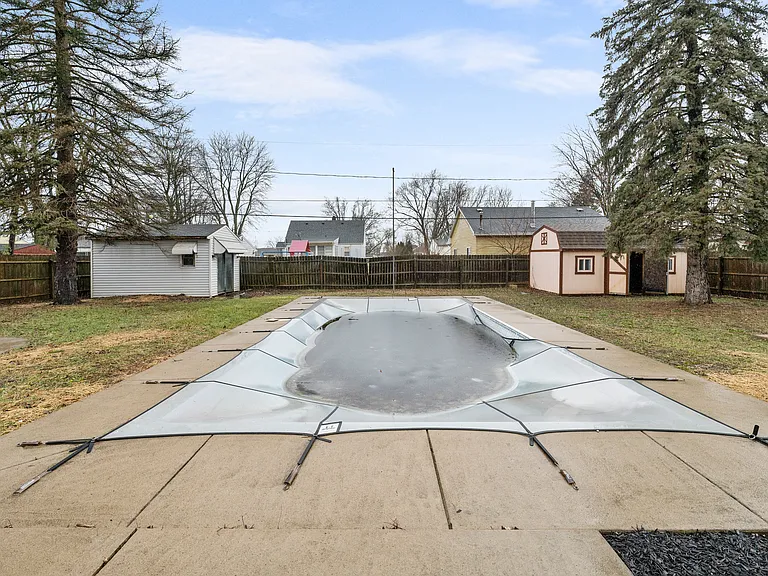 5853 Benalex Dr — Photo 8