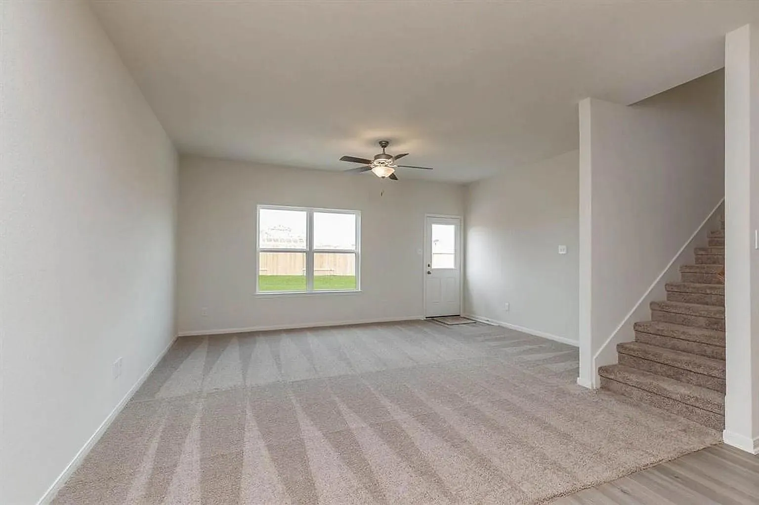 5 bed, 2.5 bath, 2629 sqft, $2,150 — Photo 4
